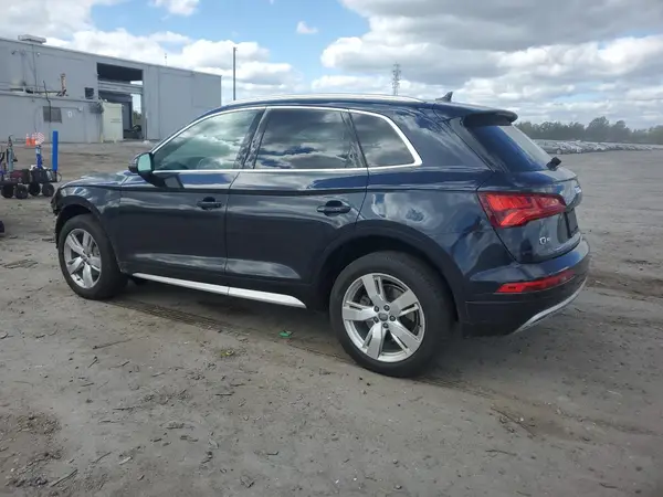 WA1BNAFY4K2144858 2019 AUDI Q5 - Image 2