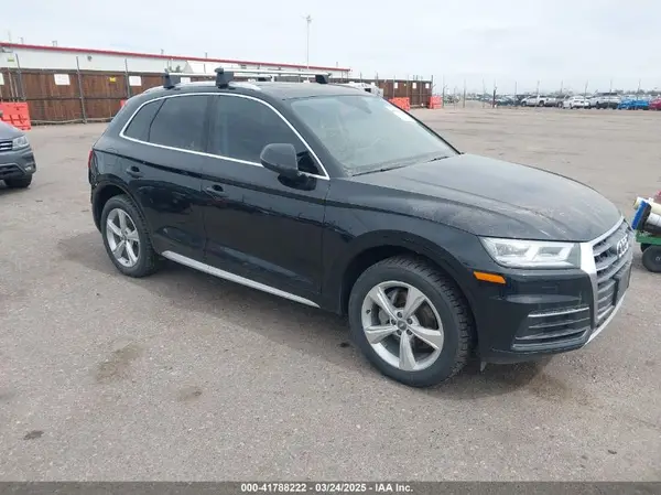 WA1BNAFY4L2006576 2020 AUDI Q5 - Image 1