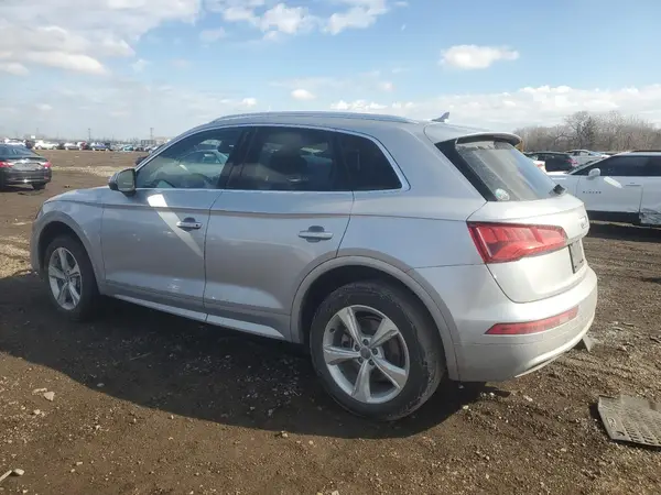 WA1BNAFY4L2035575 2020 AUDI Q5 - Image 2