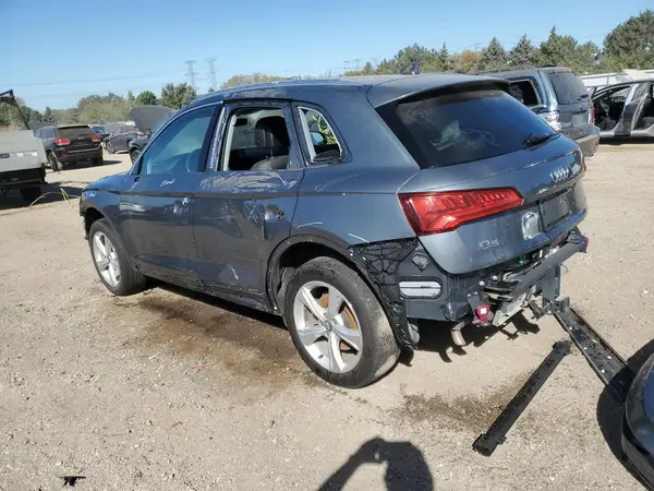 WA1BNAFY4L2079737 2020 AUDI Q5 - Image 2