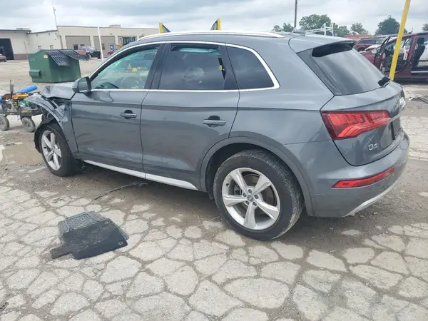 WA1BNAFY4L2092150 2020 AUDI Q5 - Image 2