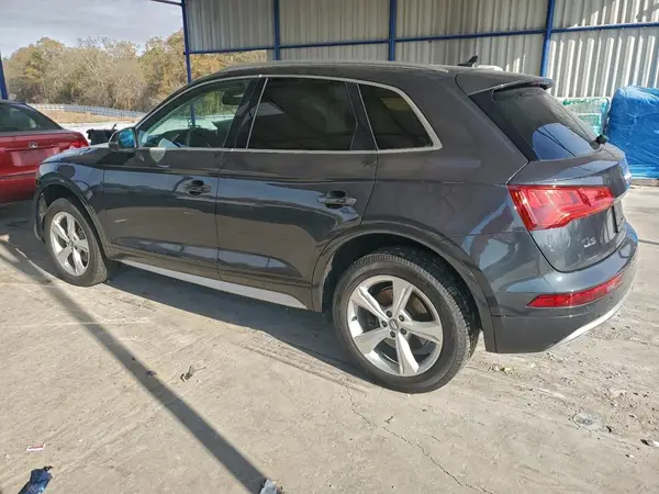 WA1BNAFY4L2106838 2020 AUDI Q5 - Image 2