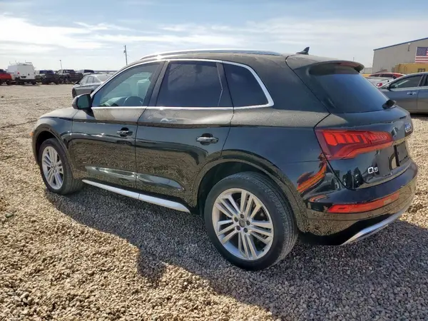 WA1BNAFY5J2001304 2018 AUDI Q5 - Image 2