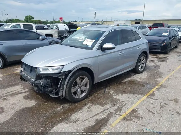 WA1BNAFY5J2010942 2018 AUDI Q5 - Image 2