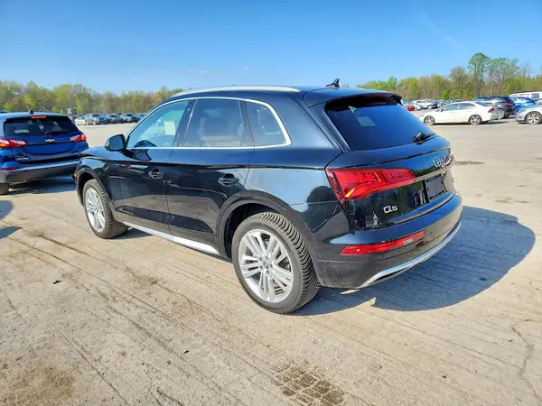 WA1BNAFY5J2021326 2018 AUDI Q5 - Image 2