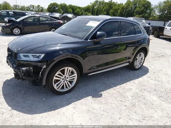 WA1BNAFY5J2021889 2018 AUDI Q5 - Image 2