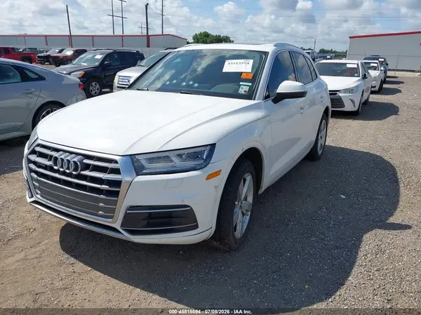 WA1BNAFY5J2049532 2018 AUDI Q5 - Image 2