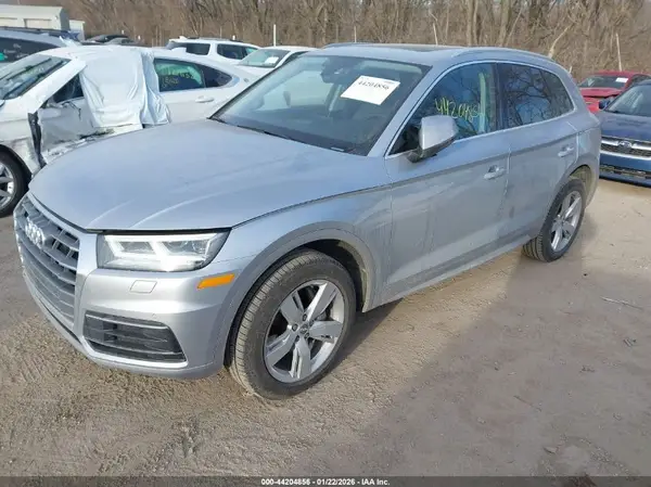 WA1BNAFY5J2057565 2018 AUDI Q5 - Image 2
