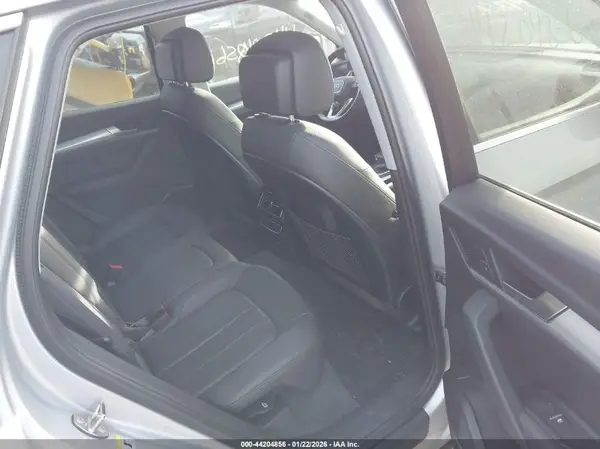 WA1BNAFY5J2057565 2018 AUDI Q5 - Image 8
