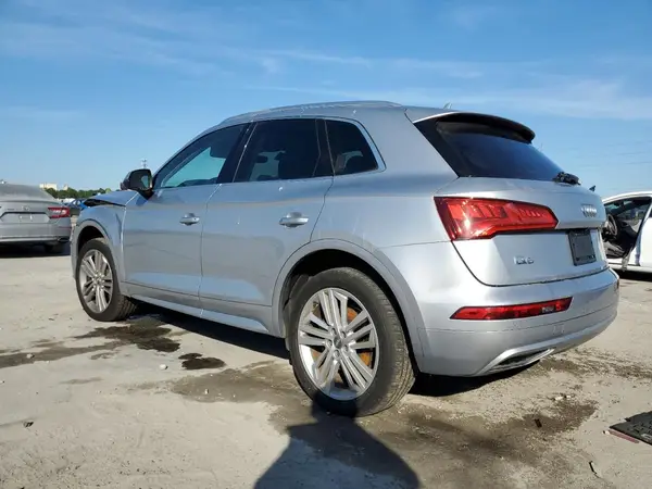 WA1BNAFY5J2058750 2018 AUDI Q5 - Image 2