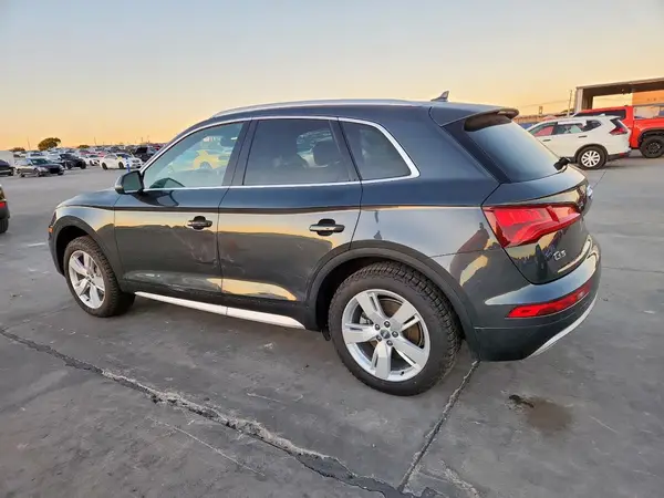 WA1BNAFY5J2072924 2018 AUDI Q5 - Image 2