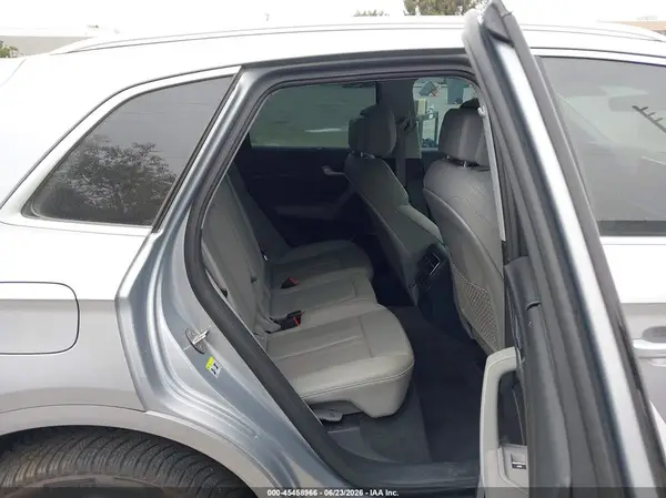 WA1BNAFY5J2076732 2018 AUDI Q5 - Image 8