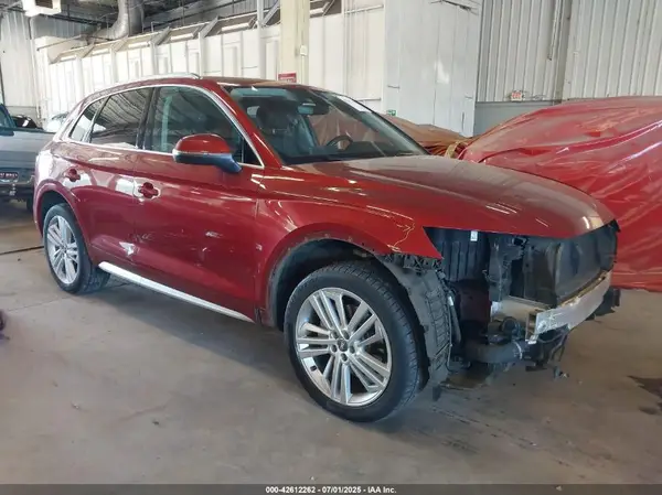 WA1BNAFY5J2083275 2018 AUDI Q5 - Image 1