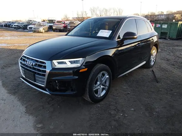 WA1BNAFY5J2083809 2018 AUDI Q5 - Image 2
