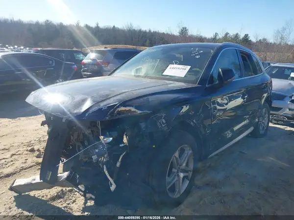 WA1BNAFY5J2088010 2018 AUDI Q5 - Image 2