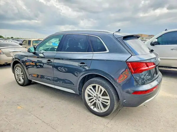 WA1BNAFY5J2092879 2018 AUDI Q5 - Image 2