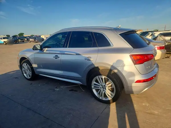 WA1BNAFY5J2094695 2018 AUDI Q5 - Image 2