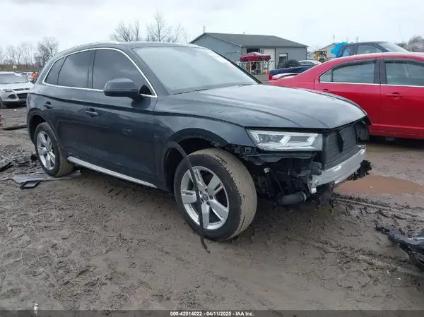 WA1BNAFY5J2095815 2018 AUDI Q5 - Image 1