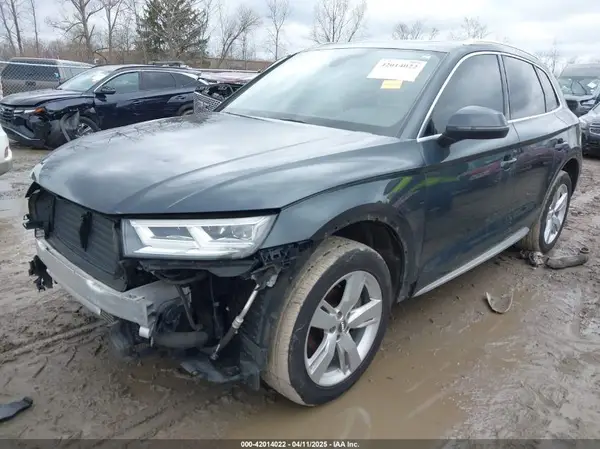 WA1BNAFY5J2095815 2018 AUDI Q5 - Image 2