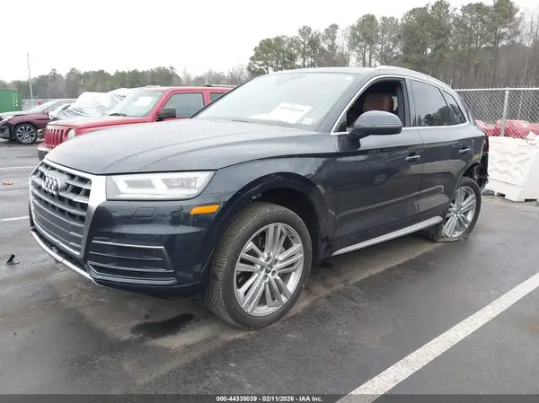 WA1BNAFY5J2106070 2018 AUDI Q5 - Image 2
