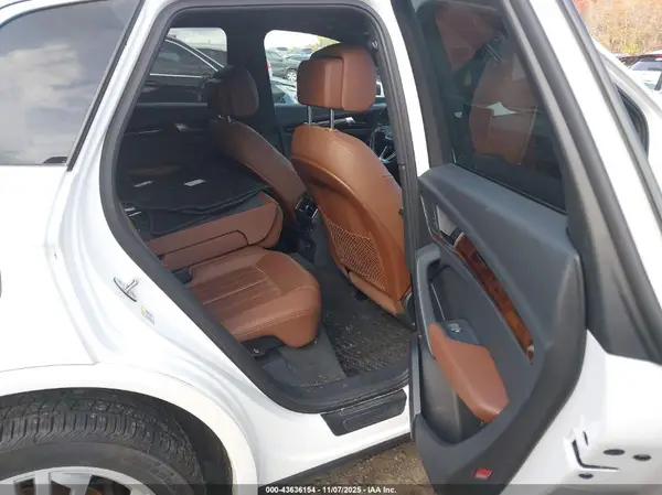 WA1BNAFY5J2134645 2018 AUDI Q5 - Image 8