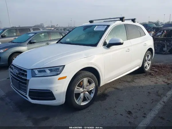 WA1BNAFY5J2146195 2018 AUDI Q5 - Image 2