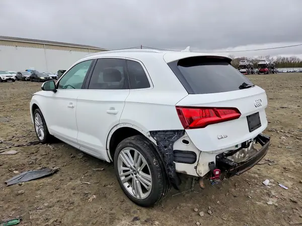 WA1BNAFY5J2196465 2018 AUDI Q5 - Image 2