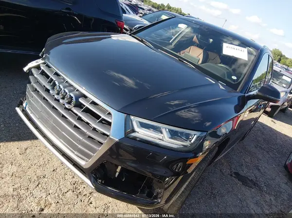 WA1BNAFY5J2201289 2018 AUDI Q5 - Image 2