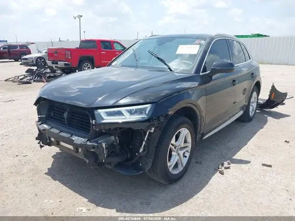 WA1BNAFY5J2202667 2018 AUDI Q5 - Image 2