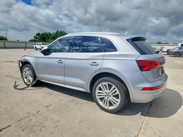 WA1BNAFY5J2206511 2018 AUDI Q5 - Image 2