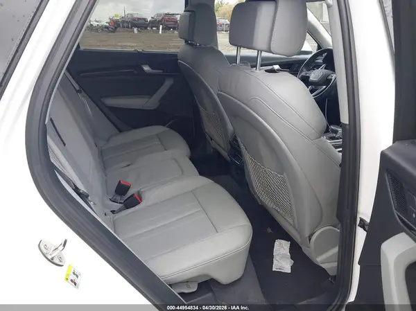 WA1BNAFY5J2208372 2018 AUDI Q5 - Image 8