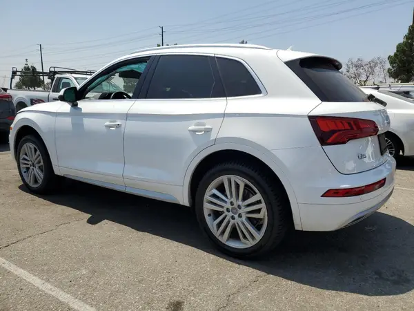 WA1BNAFY5J2212860 2018 AUDI Q5 - Image 2
