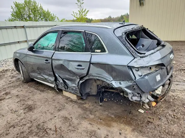 WA1BNAFY5J2219985 2018 AUDI Q5 - Image 2