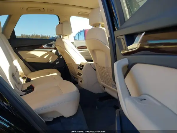 WA1BNAFY5J2225544 2018 AUDI Q5 - Image 8