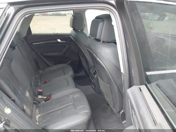WA1BNAFY5J2236575 2018 AUDI Q5 - Image 8