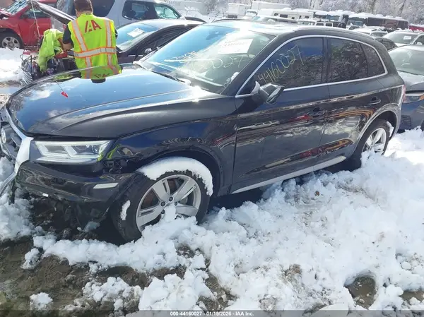 WA1BNAFY5J2244014 2018 AUDI Q5 - Image 2