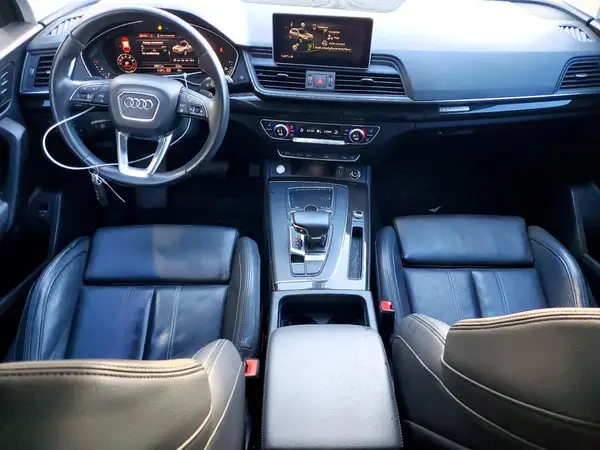 WA1BNAFY5K2026124 2019 AUDI Q5 - Image 8
