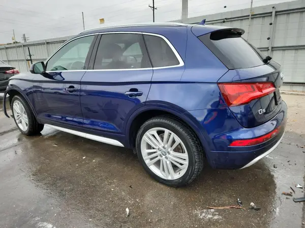 WA1BNAFY5K2027340 2019 AUDI Q5 - Image 2