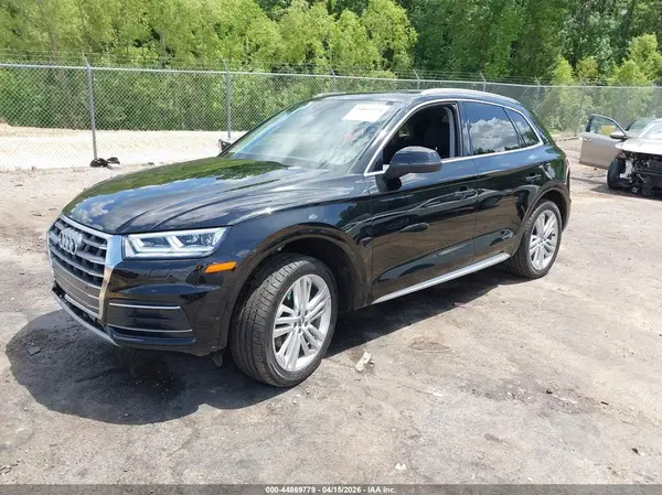 WA1BNAFY5K2027645 2019 AUDI Q5 - Image 2