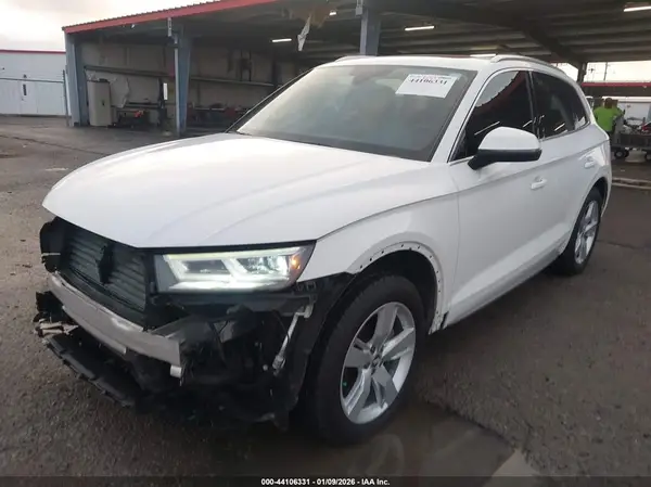 WA1BNAFY5K2027791 2019 AUDI Q5 - Image 2