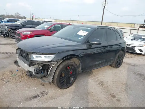 WA1BNAFY5K2038290 2019 AUDI Q5 - Image 2
