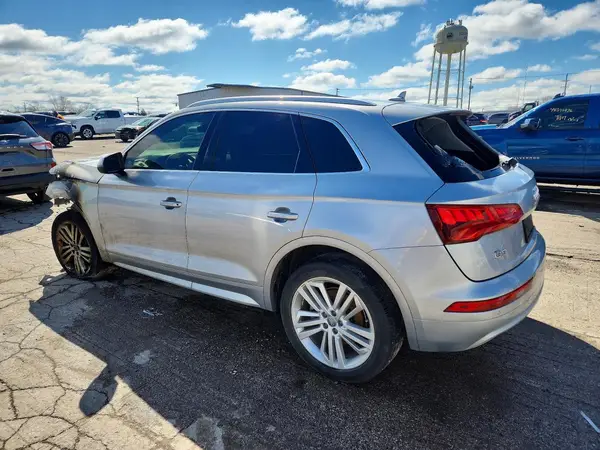 WA1BNAFY5K2039892 2019 AUDI Q5 - Image 2