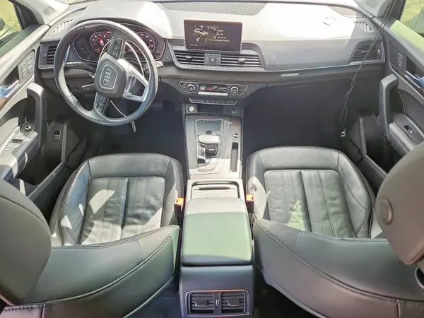 WA1BNAFY5K2039892 2019 AUDI Q5 - Image 8