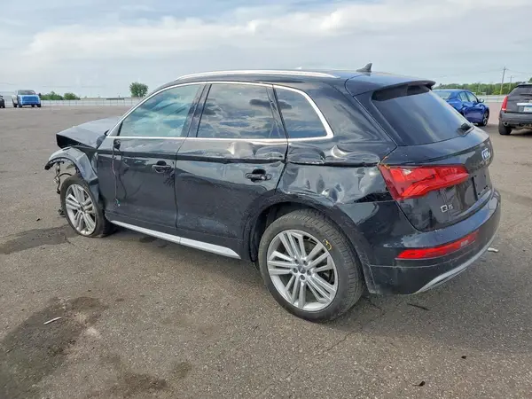 WA1BNAFY5K2040492 2019 AUDI Q5 - Image 2