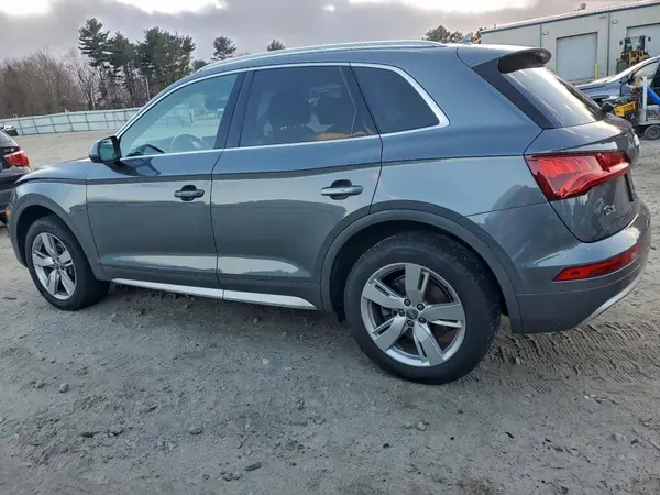 WA1BNAFY5K2042341 2019 AUDI Q5 - Image 2