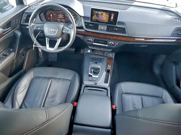 WA1BNAFY5K2042341 2019 AUDI Q5 - Image 8
