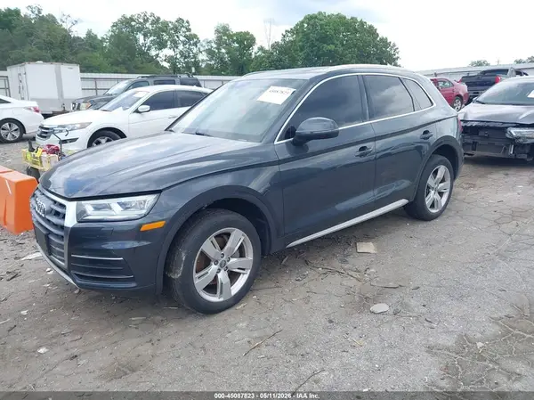WA1BNAFY5K2045269 2019 AUDI Q5 - Image 2
