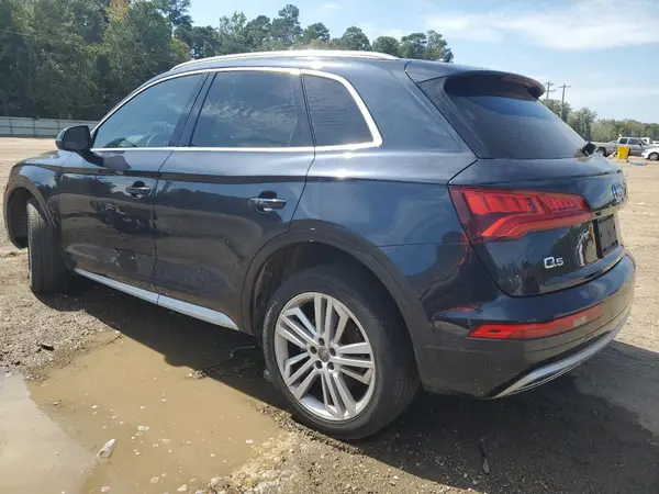 WA1BNAFY5K2047037 2019 AUDI Q5 - Image 2