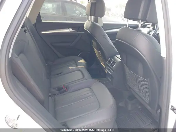 WA1BNAFY5K2048608 2019 AUDI Q5 - Image 8