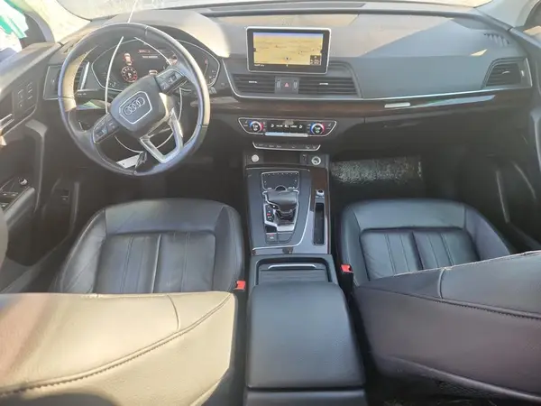 WA1BNAFY5K2056983 2019 AUDI Q5 - Image 8